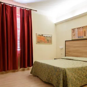 4* מלון Flom Boutique